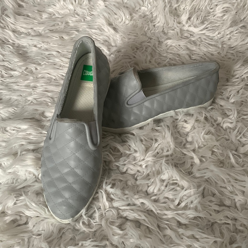 Rubber rain shoes